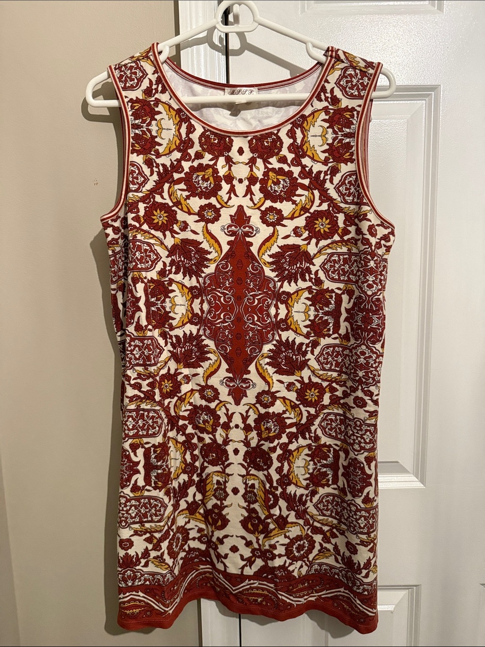 Sleeveless Floral Print Shift Dress in Red and Cream